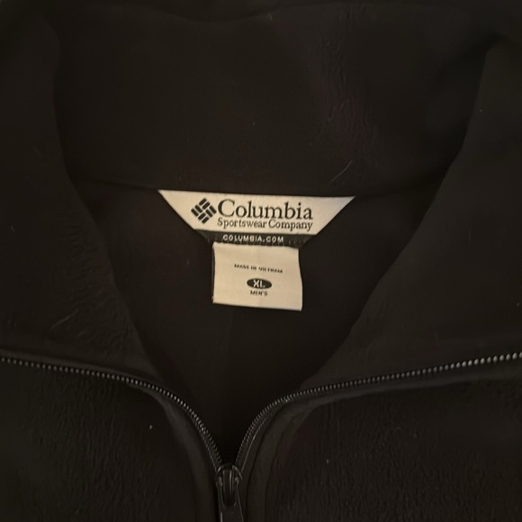 Columbia long sleeve full zip front fleece jacket. - Picture 2 of 4